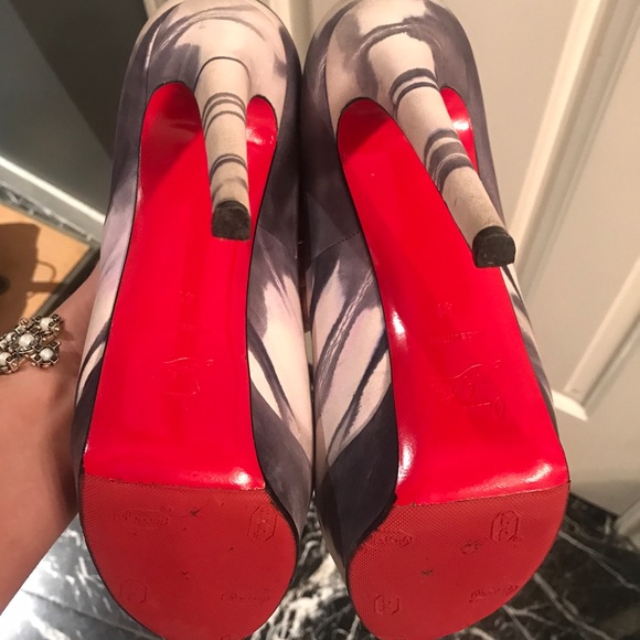 Christian Louboutin Round Toe marble Heels sz 41. - Picture 4 of 8